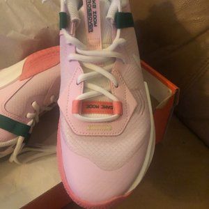 Nike Air Zoom Crossover GS Size 6.5 Youth Size 8 Womens